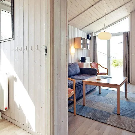 Two-bedroom In 11 Feriehus *