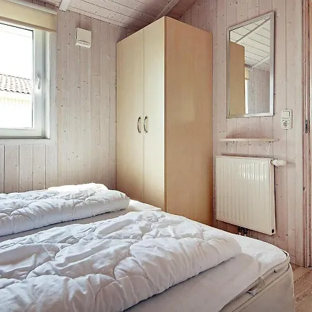 Two-bedroom In 11 Grömitz